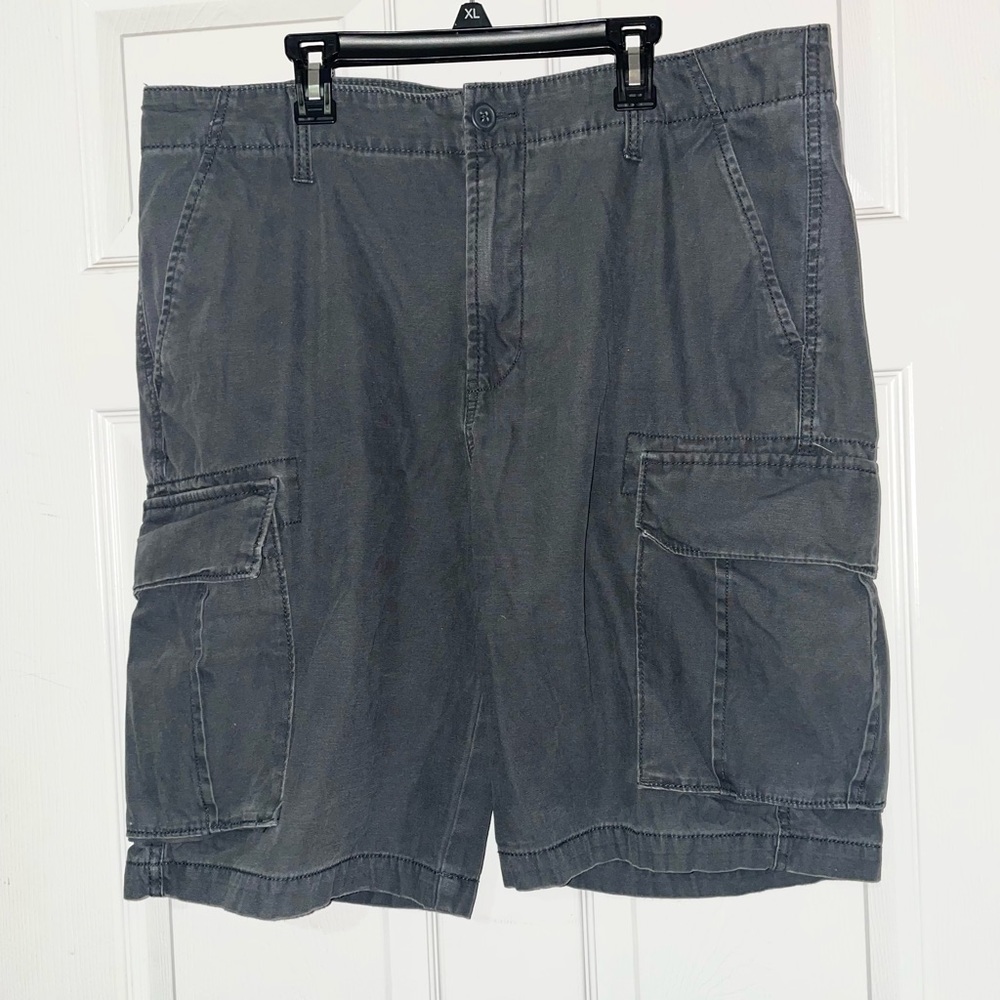 Old Navy Men’s Classic Gray Cargo Shorts Thick 100% Cotton Size 36